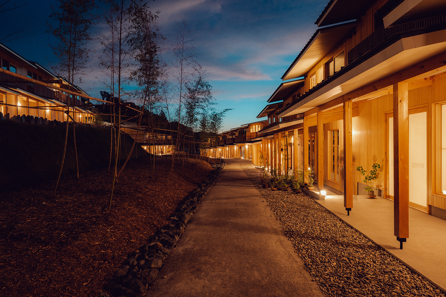 Hatago vison night image 旅籠ヴィソン 外観 夜