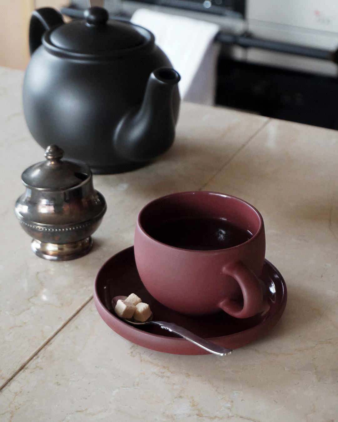 MOS YARN HOME MOHEIM STONEWARE ROUND MUG PLATE bordeaux