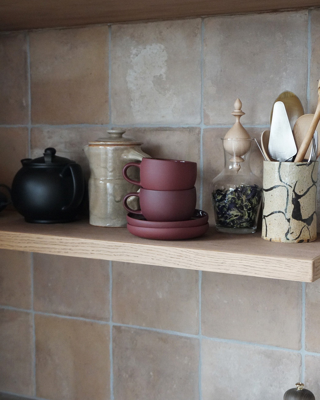 MOS YARN HOME MOHEIM STONEWARE ROUND MUG PLATE bordeaux