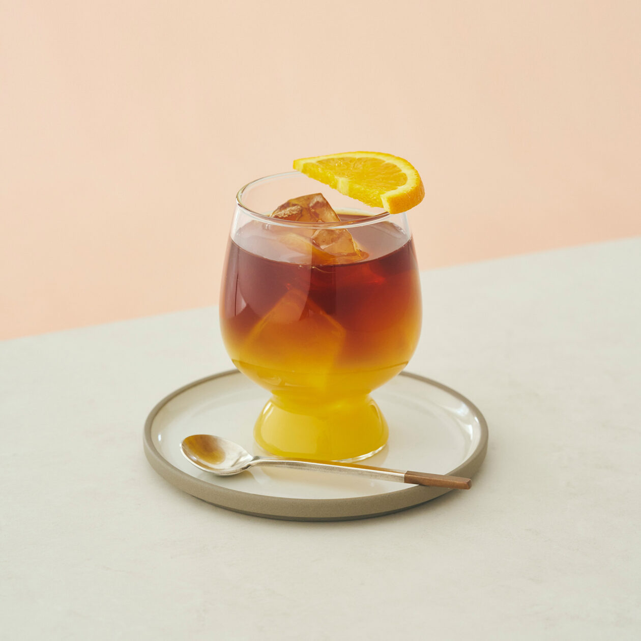 lifestyle GOBLET with lemon tea