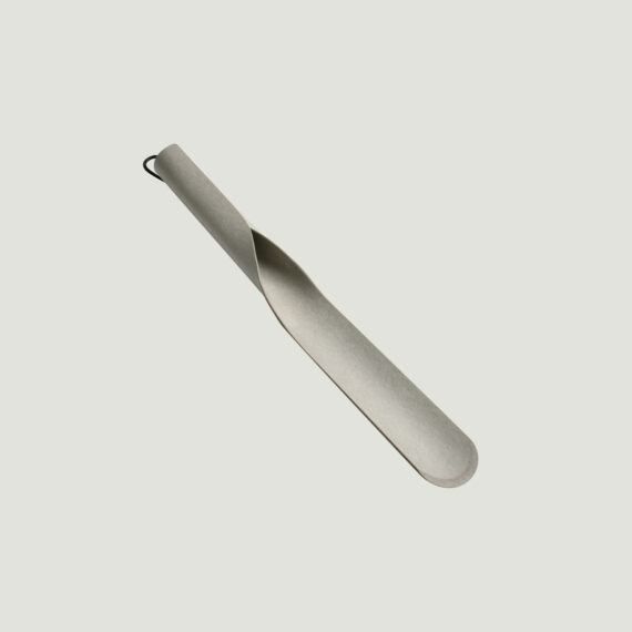 SHOEHORN short